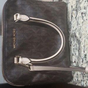Michael kors purse